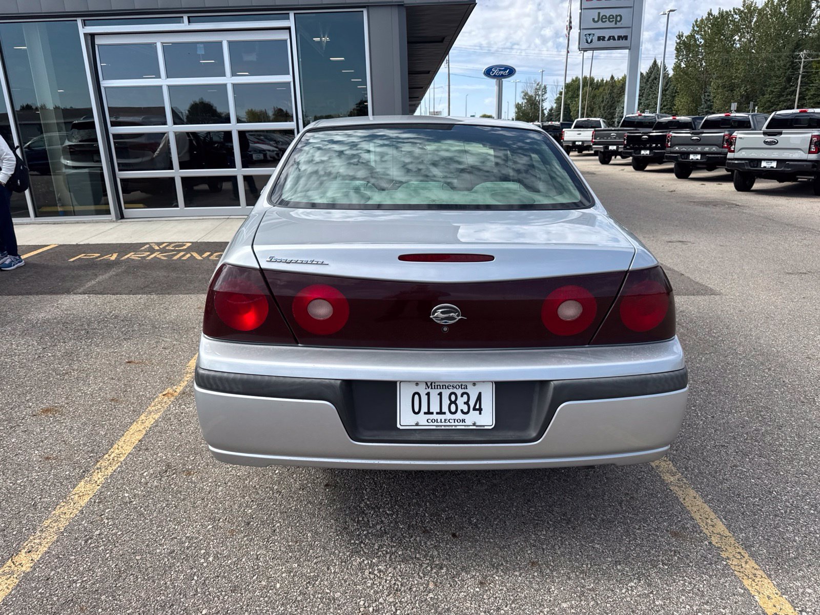 Used 2001 Chevrolet Impala w/ Preferred Equipment Group FWD image 7