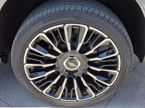 New 2025 Chevrolet Tahoe High Country image 5