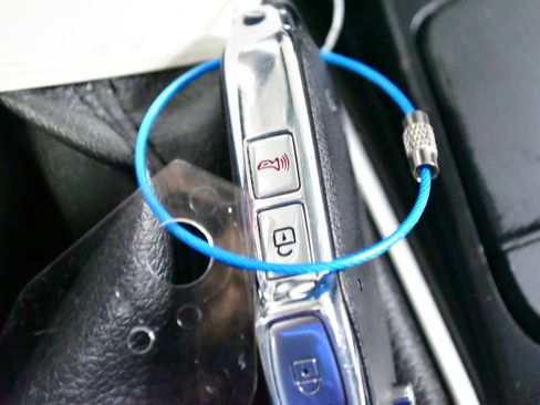 Used 2025 Kia Soul LX w/ LX Technology Package FWD image 32