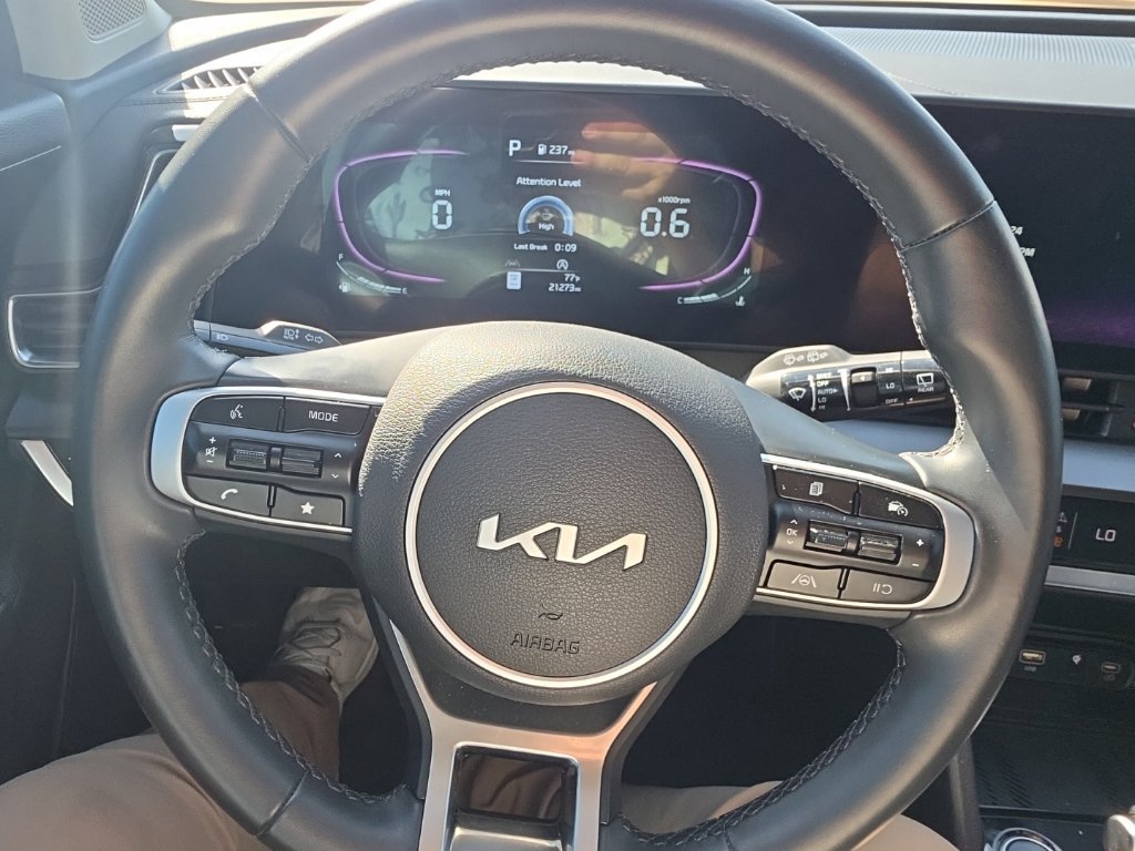 Used 2025 Kia Sportage EX w/ Premium Package FWD image 31