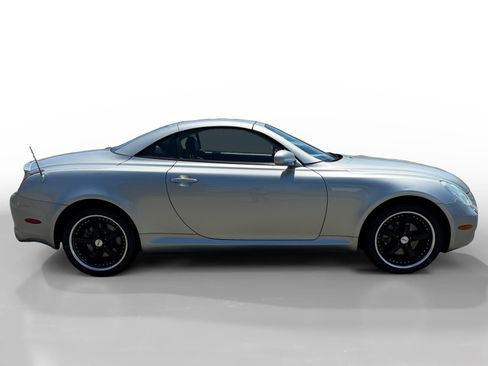Used 2005 Lexus SC 430 Convertible w/ Preferred Accessory Pkg RWD image 6