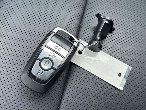 Used 2026 Ford Mustang Premium RWD image 25
