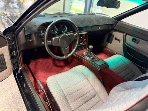 Used 1988 Porsche 924 S RWD image 19