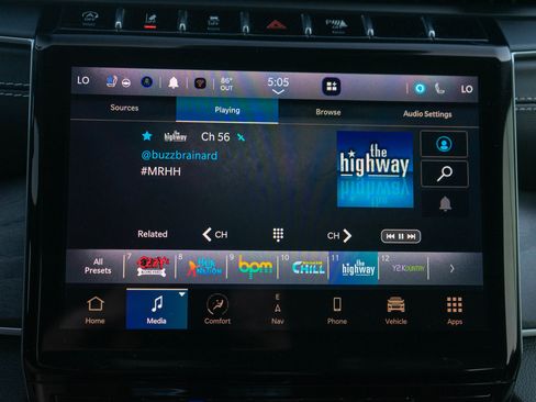 Used 2022 Jeep Grand Cherokee L Limited w/ Luxury Tech Group II AWD/4WD image 15