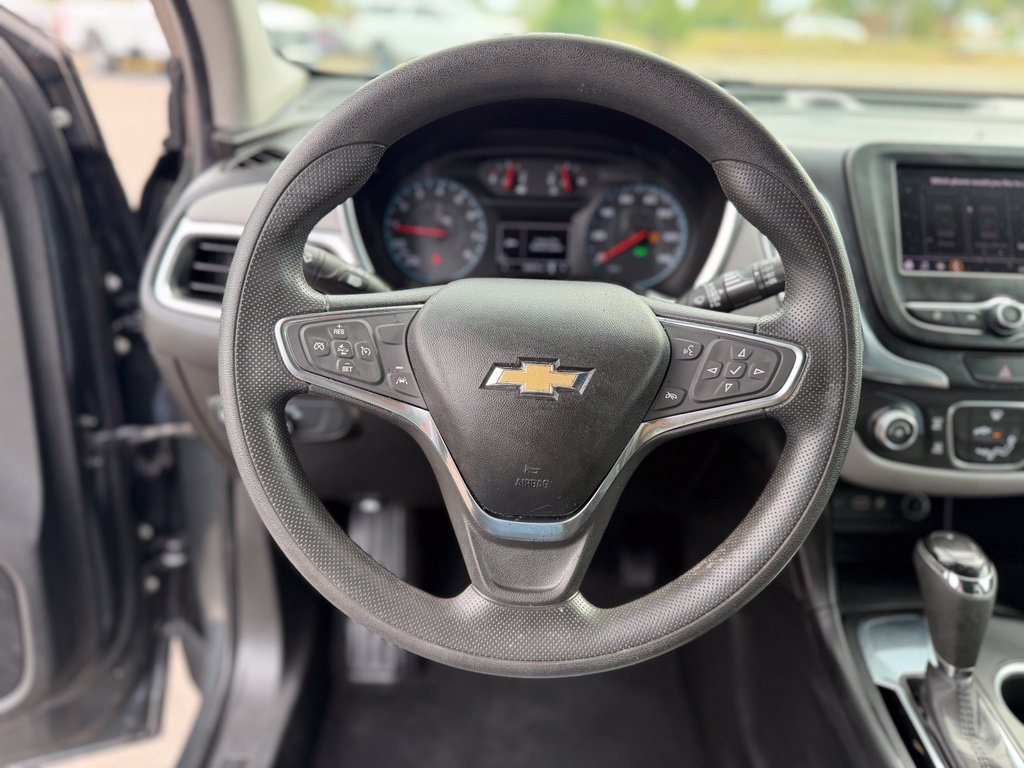 Used 2021 Chevrolet Equinox LS FWD image 24