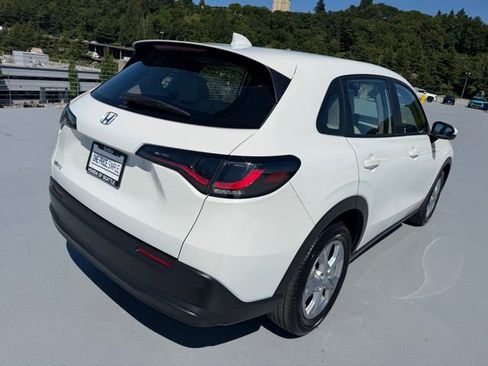 Certified 2024 Honda HR-V LX image 11