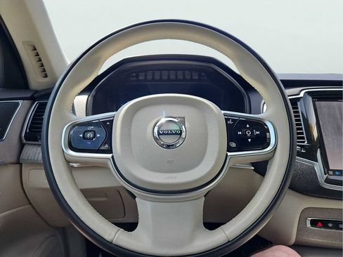 Used 2024 Volvo XC90 B5 Plus w/ Protection Package Premier AWD/4WD image 17