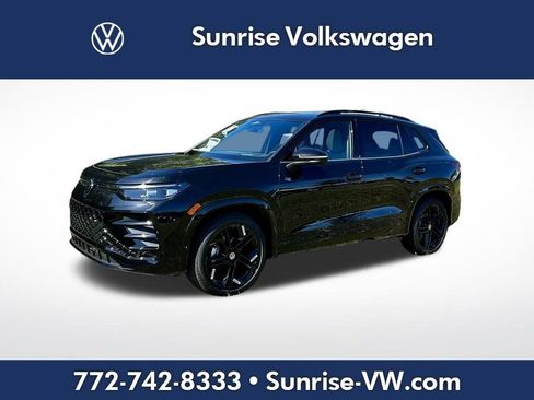 New 2026 Volkswagen Tiguan SE R-Line FWD image 1