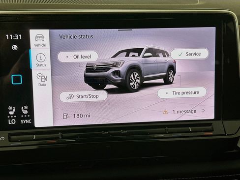 Used 2025 Volkswagen Atlas SE AWD/4WD image 21