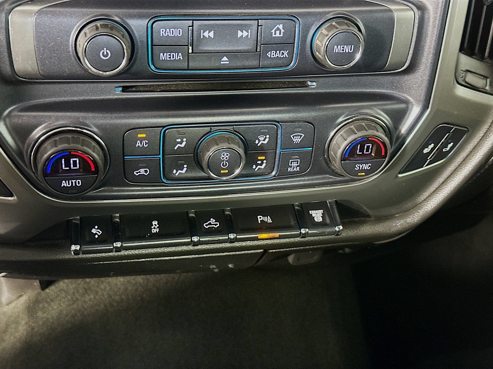 Used 2018 Chevrolet Silverado 2500 LTZ w/ Duramax Plus Package AWD/4WD image 15
