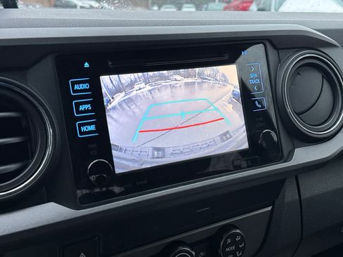 Used 2019 Toyota Tacoma TRD Sport image 20