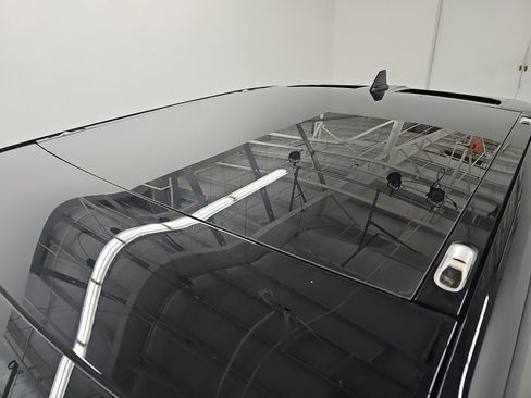 Used 2022 Rivian R1T Adventure image 13