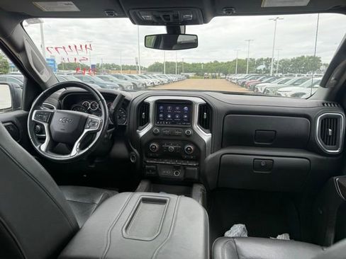 Used 2020 Chevrolet Silverado 1500 LT Trail Boss w/ Midnight Edition AWD/4WD image 22