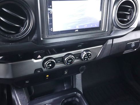 Used 2017 Toyota Tacoma SR image 15