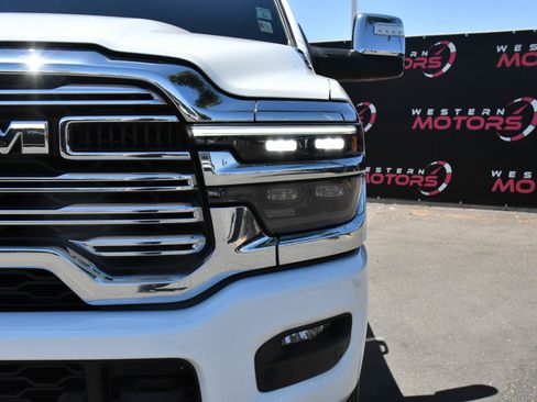 Used 2026 RAM 2500 Laramie AWD/4WD image 11