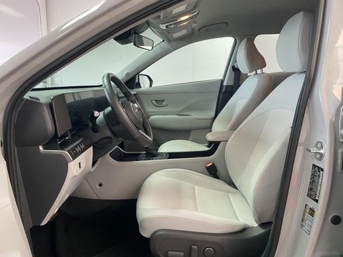 Used 2025 Hyundai Kona SEL FWD image 18