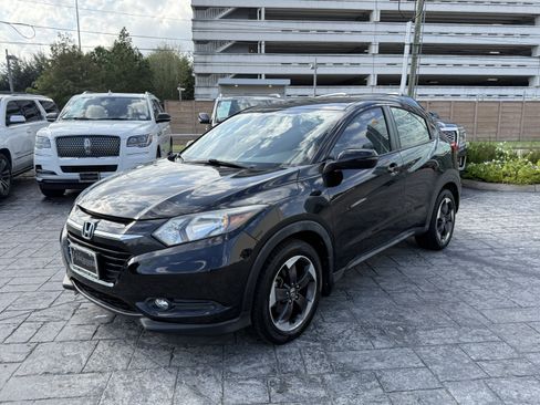 Used 2018 Honda HR-V EX image 3