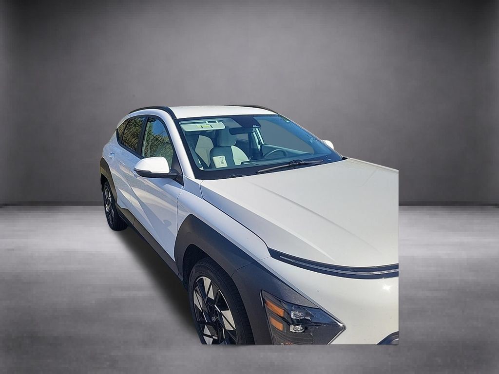 Certified 2025 Hyundai Kona SEL FWD image 3