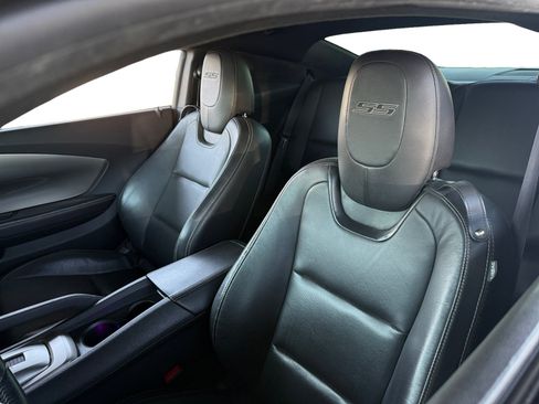 Used 2014 Chevrolet Camaro SS w/ RS Package RWD image 10
