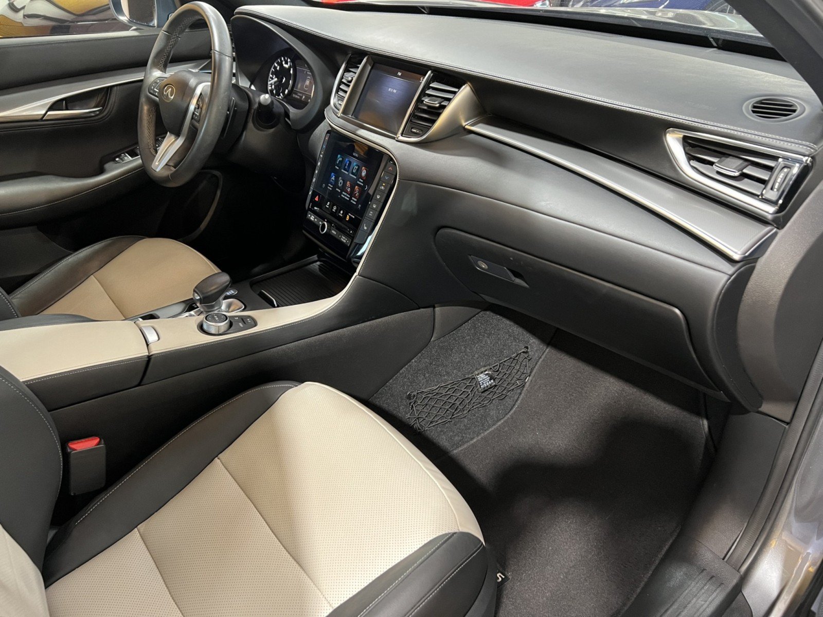 Used 2023 INFINITI QX55 Luxe w/ Cargo Package AWD/4WD image 16