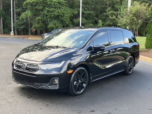 Certified 2026 Honda Odyssey Sport-L image 6