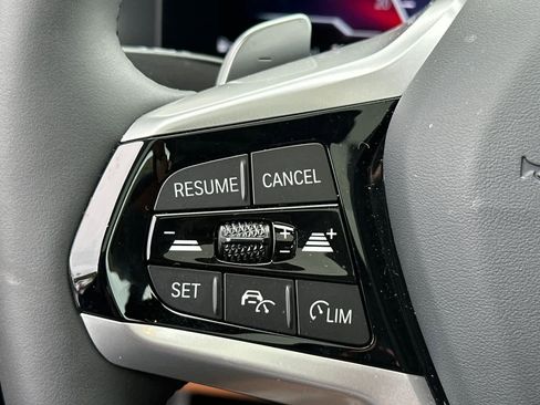 Used 2025 BMW 330i Sedan w/ Premium Package image 26