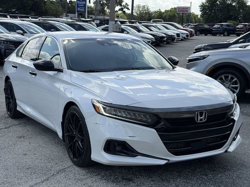 Used 2021 Honda Accord Sport Special Edition image 2