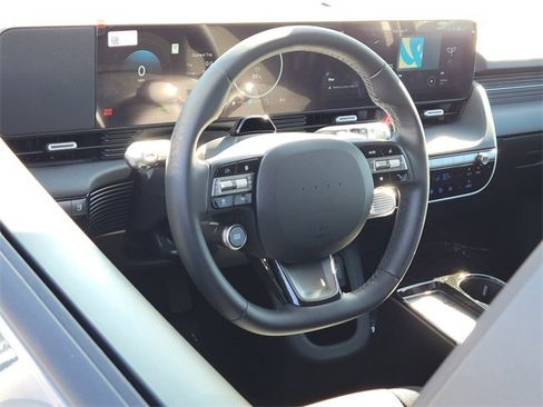 New 2026 Hyundai Ioniq 5 SE image 3