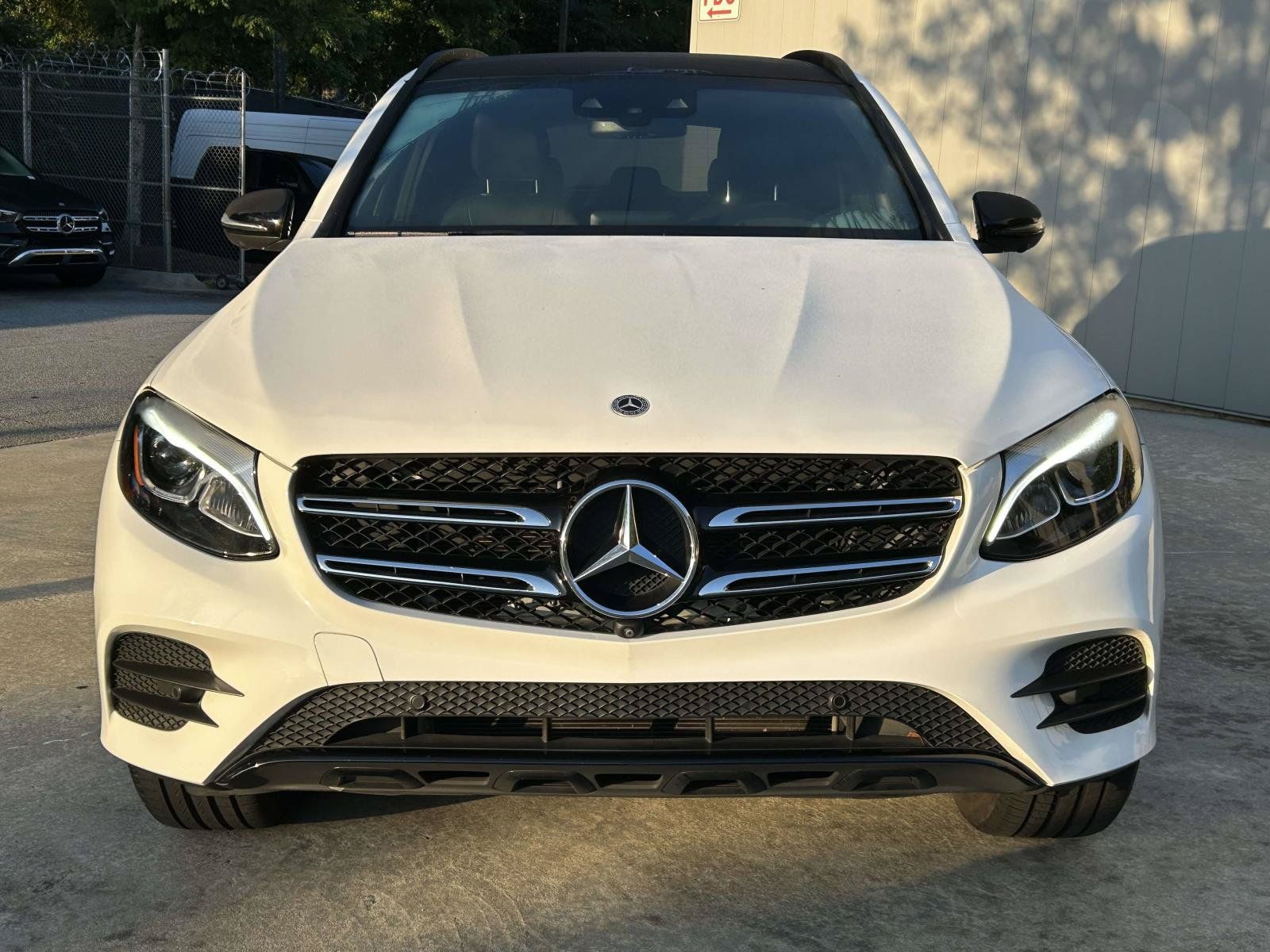 Used 2019 Mercedes-Benz GLC 300 image 3