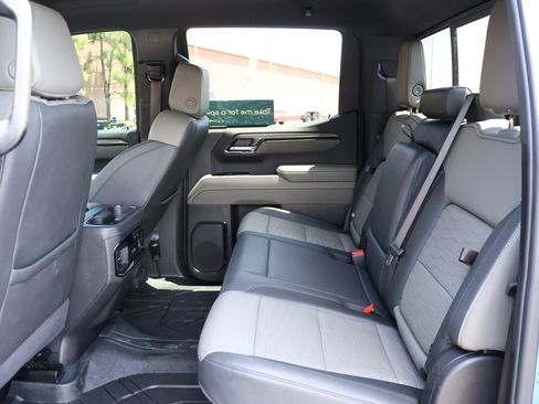 Certified 2025 Chevrolet Silverado 1500 ZR2 w/ Technology Package AWD/4WD image 24