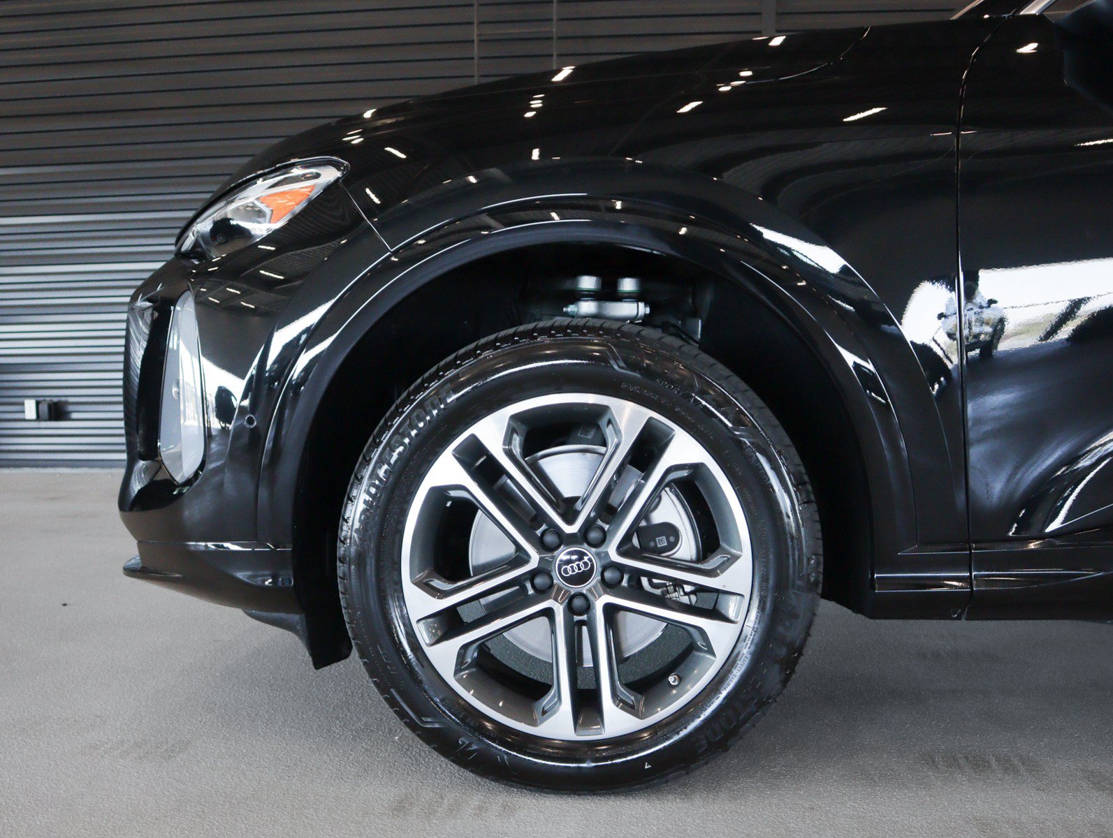 Used 2025 Audi Q5 Premium w/ Convenience Package AWD/4WD image 5