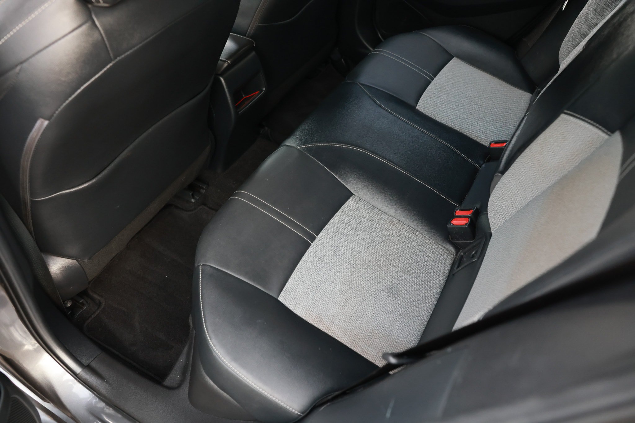 Used 2021 Toyota Corolla XSE FWD image 14