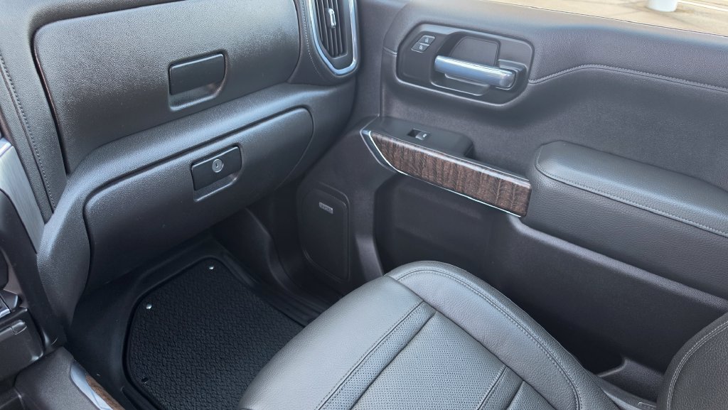 Used 2021 GMC Sierra 1500 Denali w/ Driver Alert Package II AWD/4WD image 14