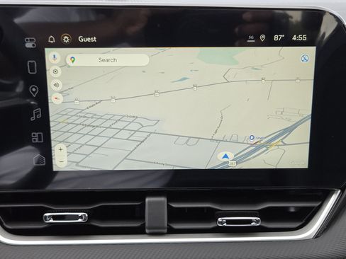 New 2026 Chevrolet Equinox LT w/ Convenience Package II FWD image 12