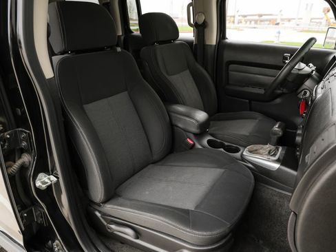 Used 2006 HUMMER H3 w/ Chrome Appearance Package AWD/4WD image 18