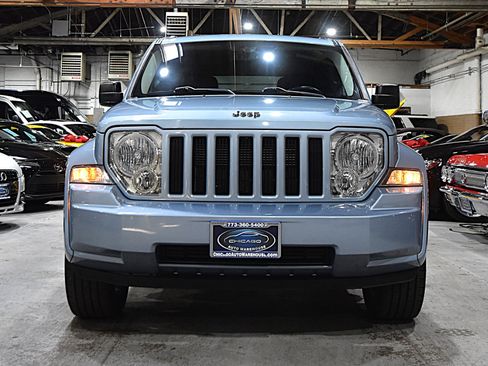 Used 2012 Jeep Liberty Sport image 2