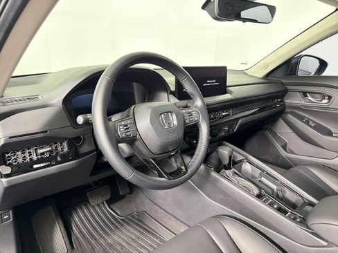 Certified 2025 Honda Accord EX-L image 3