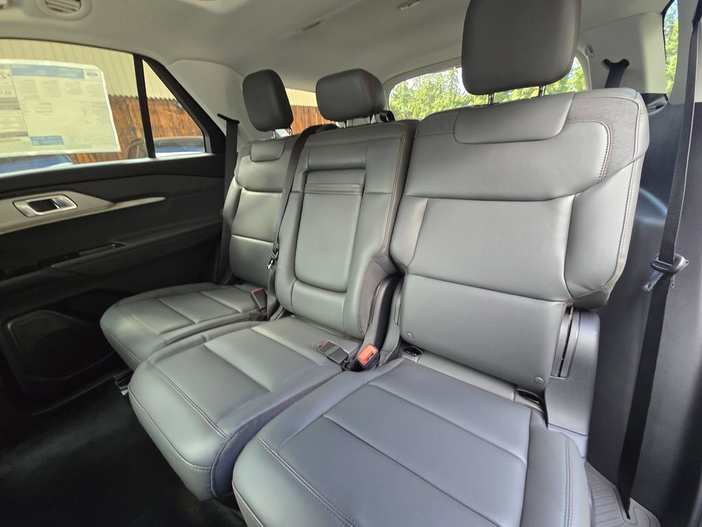 New 2026 Ford Explorer Active w/ Active Comfort Package AWD/4WD image 17
