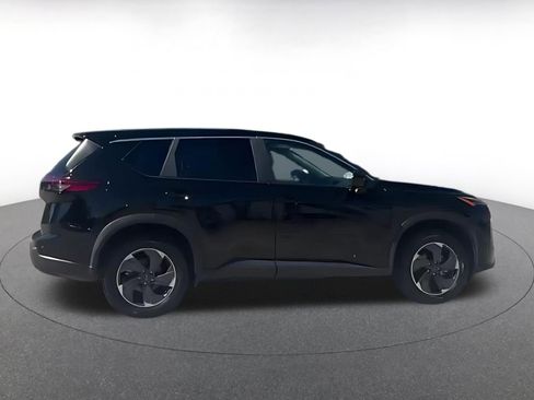 Used 2025 Nissan Rogue SV FWD image 10
