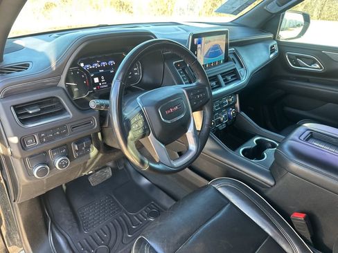 Used 2021 GMC Yukon SLT w/ SLT Luxury Plus Package image 14