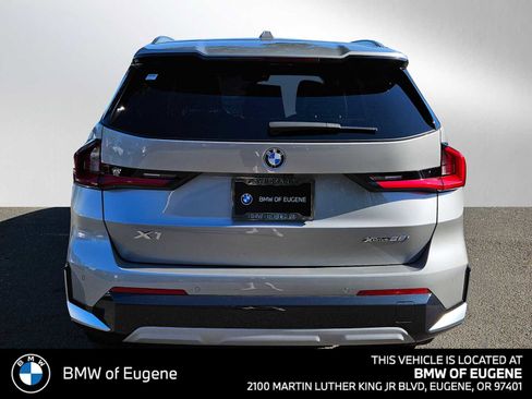 Used 2024 BMW X1 xDrive28i image 4