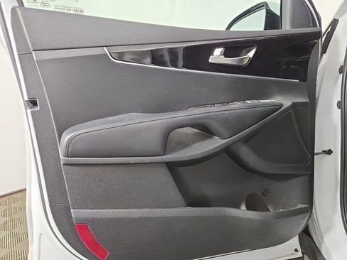 Used 2017 Kia Sorento LX w/ LX Convenience Package image 29