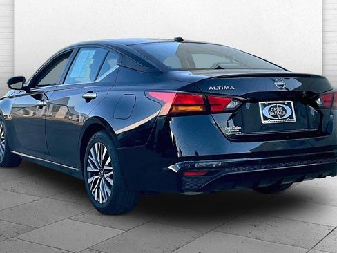 Used 2025 Nissan Altima 2.5 SV image 10