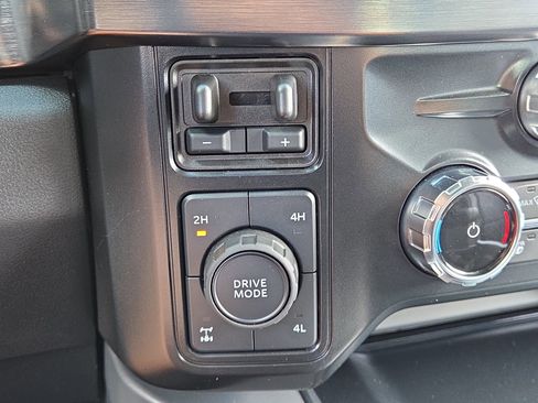 Used 2025 Ford F250 Lariat w/ Chrome Package AWD/4WD image 26