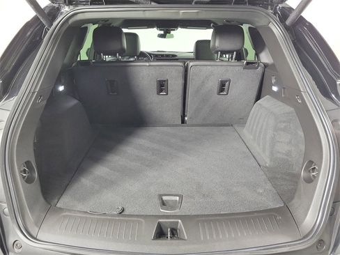 Certified 2023 Cadillac XT5 Luxury image 8