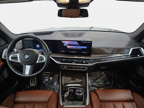 Certified 2024 BMW X5 xDrive40i w/ Executive Package image 9