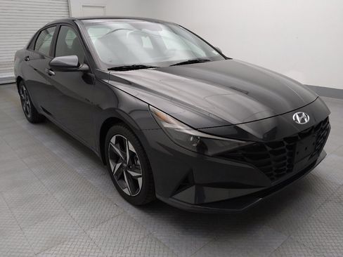 Used 2023 Hyundai Elantra SEL w/ Convenience Package image 13