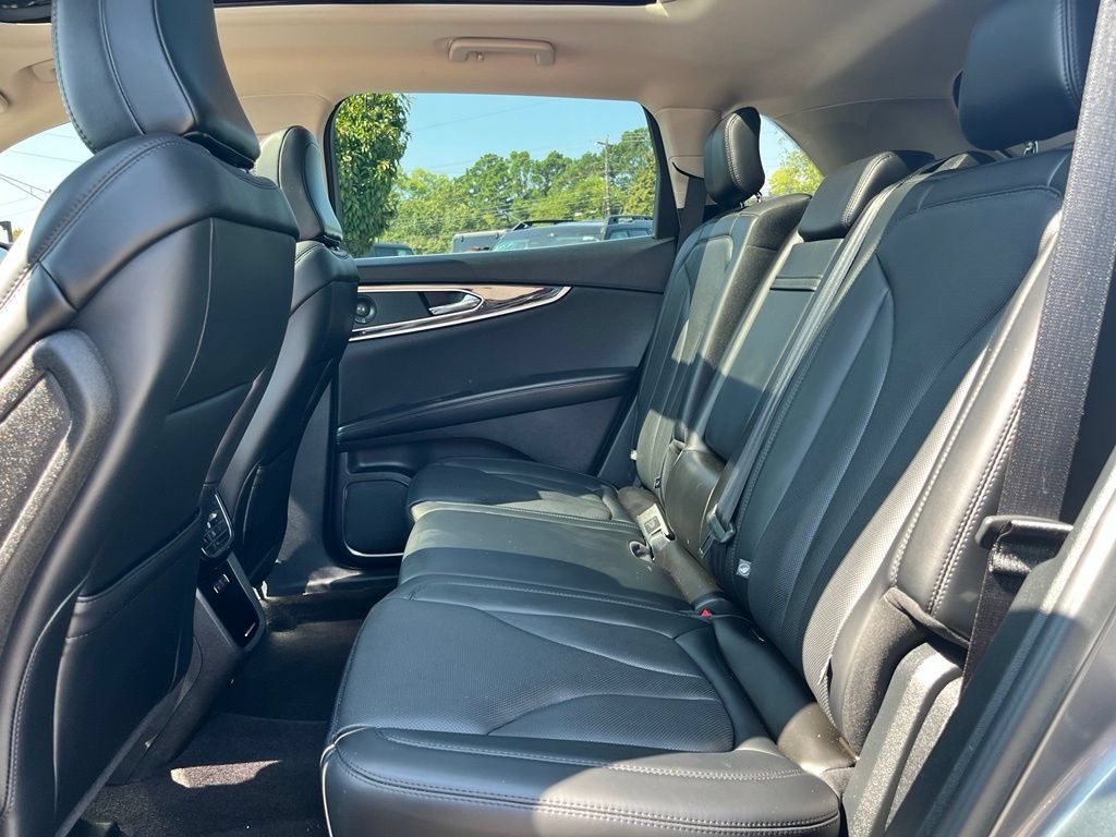 Used 2021 Lincoln Nautilus Reserve AWD/4WD image 21