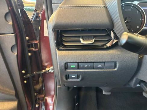 Certified 2025 Nissan Sentra SV FWD image 17