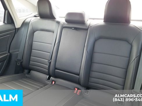 Used 2024 Volkswagen Jetta SE image 16